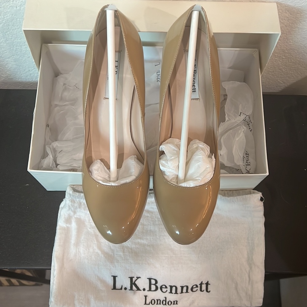 LK Bennett Shilo Taupe Patent Heels